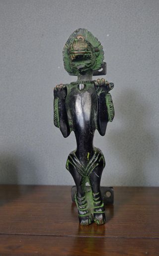 Tirador de puerta de metal