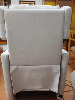 Sillón relax eléctrico beige