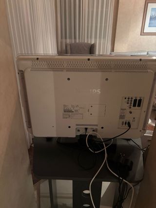 Televisor Philips 32” Ambilight.