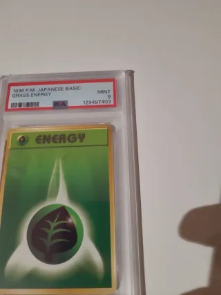 Carta Pokémon Energía Planta Japonesa PSA 9