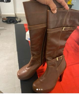 Botas de cuero marrones altas