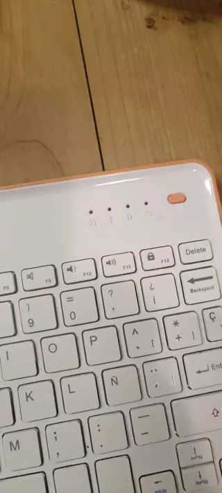 Teclado Bluetooth SilverHt 25x15cm