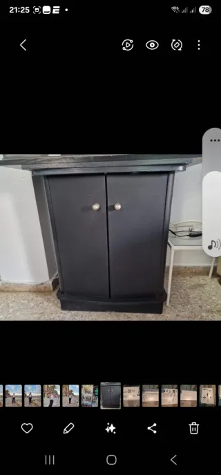 Dos acuarios con muebles incluidos y kits.