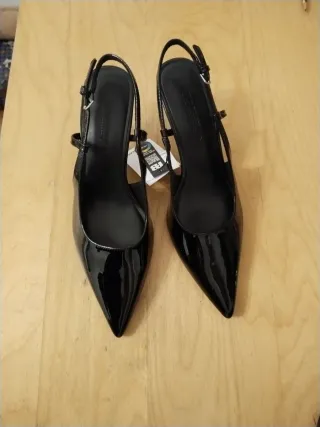 Zapatos de tacón negros