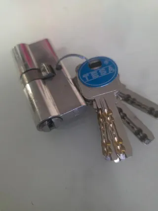 Bombín de seguridad TESA