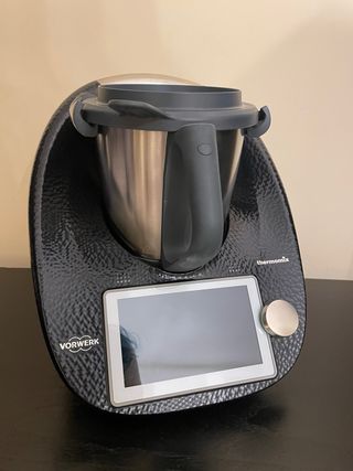 Thermomix edición limitada negra marca Vorwek