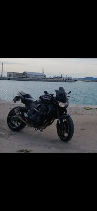 Kawasaki Z750 Naked Negra