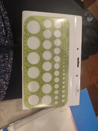 Regla de círculos Faber-Castell