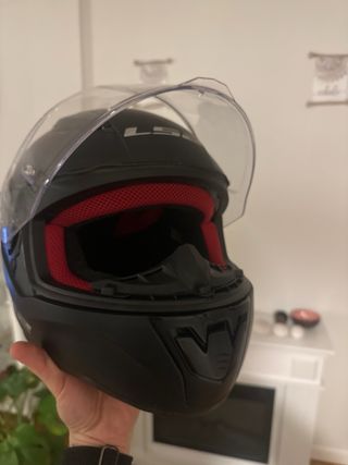 Casco de moto LS2 negro