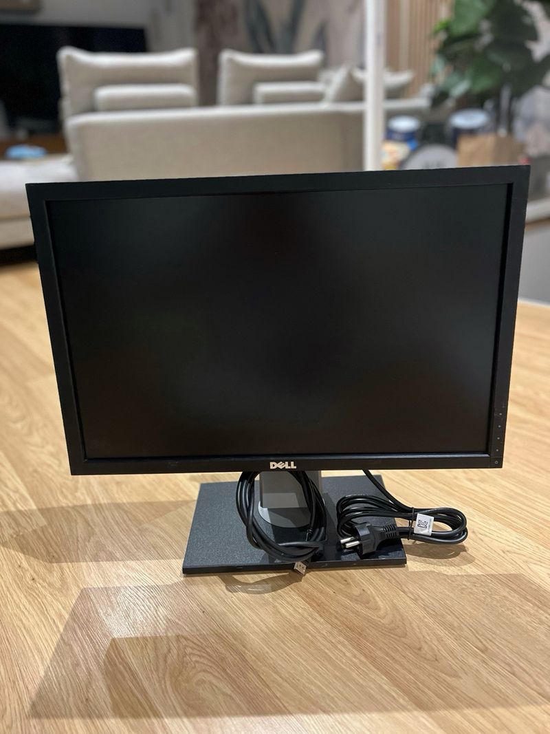 Monitor Dell 22’ Regulable