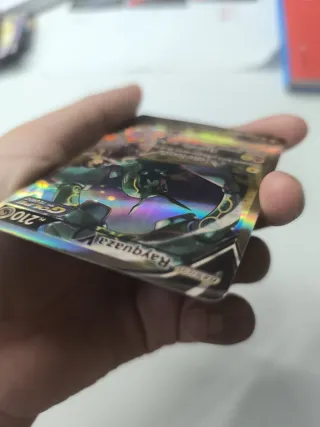 Carta Pokémon Rayquaza V 210 PS
