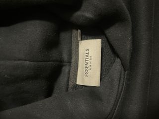 Sudadera Essentials Negra Talla M