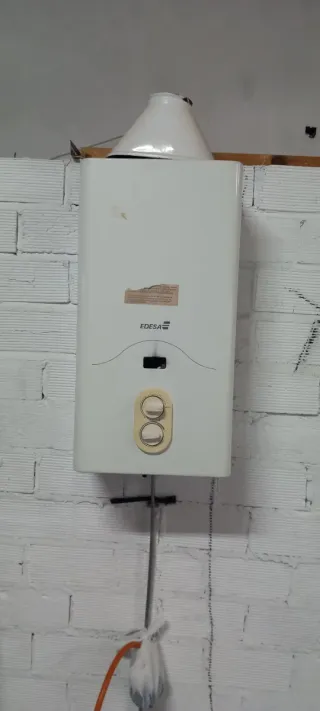 Termo de gas Edesa