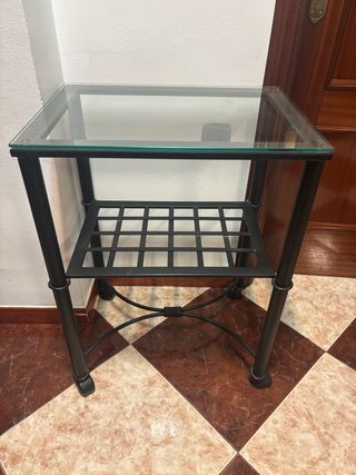 Mesita auxiliar cristal y metal