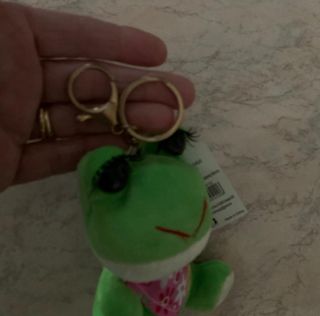 Portachiavi peluche a forma di rana con ciglia