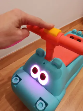 Correpasillos hipopótamo con luz y sobido