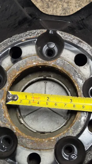 Llantas Mercedes AMG con neumáticos Pirelli nuevos