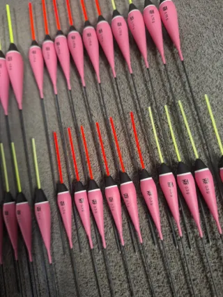 ¡PROMOCIÓN! Lote de 40 boyas de pesca HTF