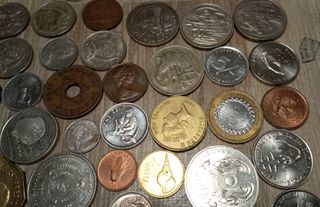 #1894 – 50 monete Paesi Esotici