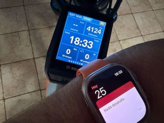 Cube Stereo Hybrid Action Team 140 Nyom