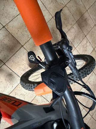 Cube Stereo Hybrid Action Team 140 Nyom