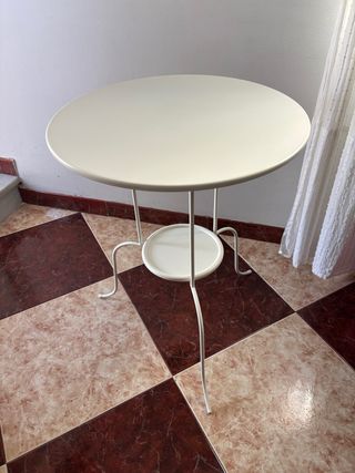 Mesa auxiliar redonda Ikea