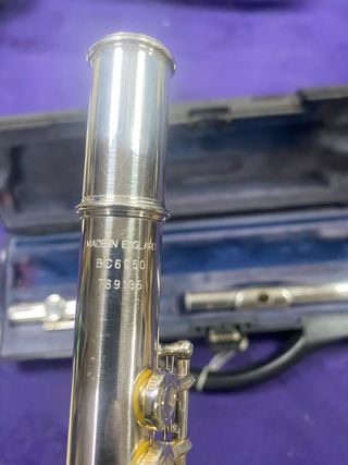 Flauta travesera con estuche