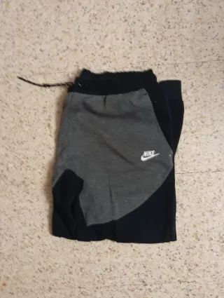Chándal Nike Tech Gris y Negro