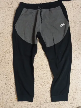 Chándal Nike Tech Gris y Negro
