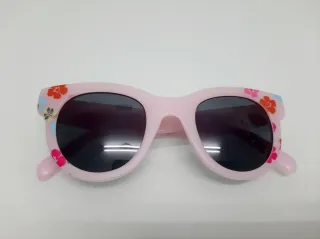 Gafas de sol para niña con funda NUEVAS
