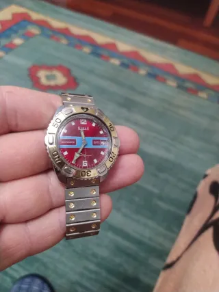 Reloj KIPLE Antimagético Dorado y Rojo