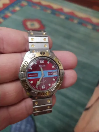 Reloj KIPLE Antimagético Dorado y Rojo