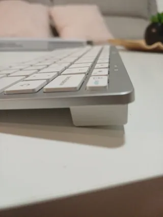 Teclado Inalámbrico Trust Bluetooth QWERTY