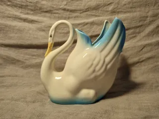 Cisne florero de porcelana vintage