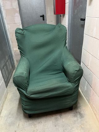 Sillón de terciopelo negro. Tengo dos sillones ,