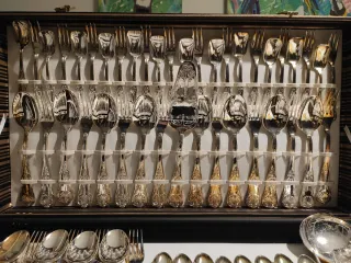 Juego Cubiertos Plateados Metal y Madera