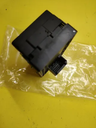 BOTONERA ELEVALUNAS AUDI A4 B6 A4 B7 SEAT EXEO