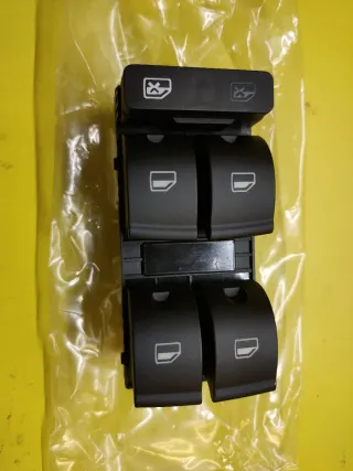 BOTONERA ELEVALUNAS AUDI A4 B6 A4 B7 SEAT EXEO