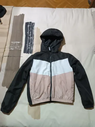 Chaqueta H&M niña con capucha Talla 12-13años