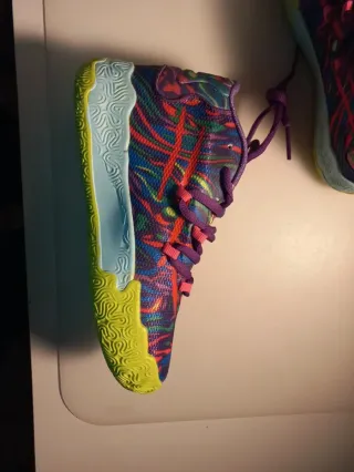 Zapatillas deportivas nuevas talla 36