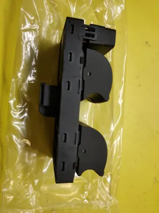 BOTONERA ELEVALUNAS AUDI A4 B6 A4 B7 SEAT EXEO