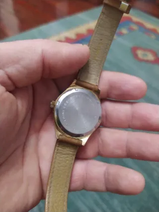 Reloj Cupillard de cuerda dorado