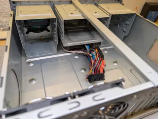 Caja HTPC SilverStone LC16M (Plata) - Elegante