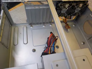 Caja HTPC SilverStone LC16M (Plata) - Elegante