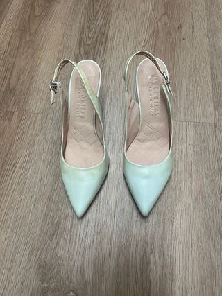 Zapatos de tacón azul claro sin estrenar