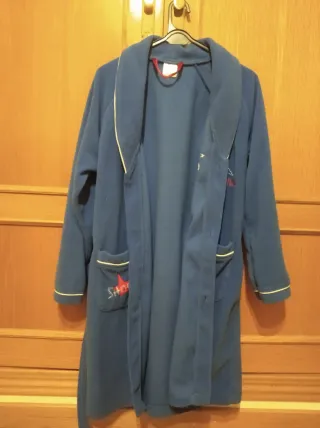 Bata infantil azul marca Tobogán 6-8 años