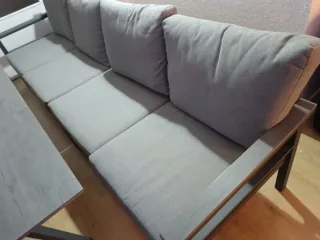 Mesa y Sofá Exterior Gris y sillas