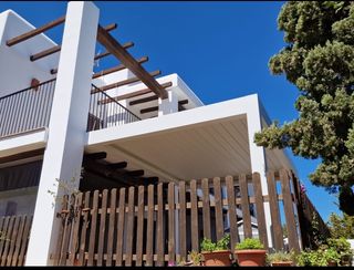 Pérgola bioclimatica de aluminio