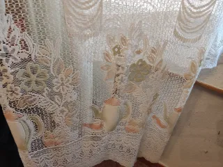 Cortinas dormitorio y cocina beige/blanco