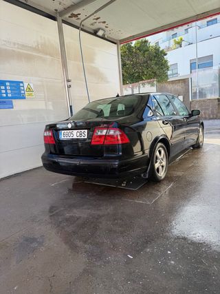 Saab 95 2.3 Turbo Automático año 2003 180.000km